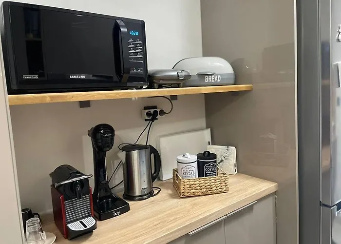 Serenity アパート Pírgos